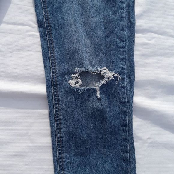 Wild Fable distressed jeans - Picture 4 of 11